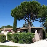Marina Di Santa Giulia Готель 3*