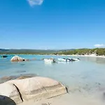 Marina Di Santa Giulia Готель 3*