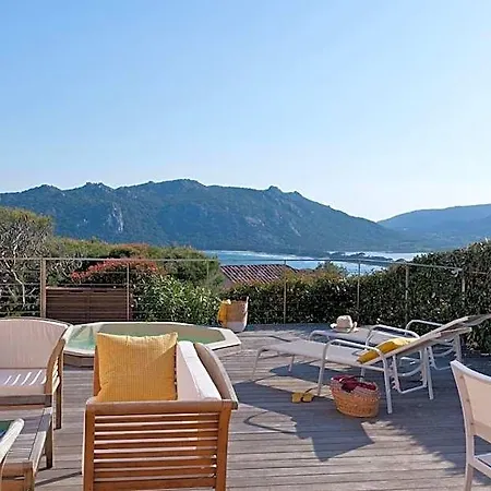 Marina Di Santa Giulia Hotel 3*