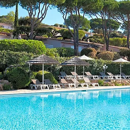 Marina Di Santa Giulia Hotel 3*