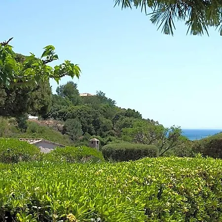 Marina Di Santa Giulia Hotel 3*
