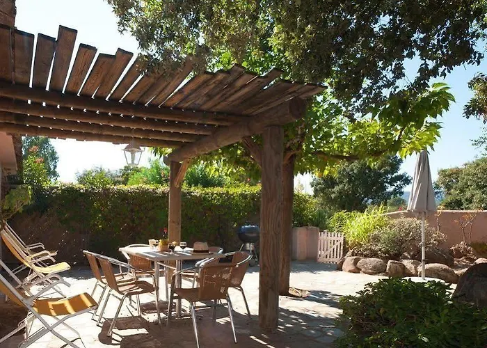 Hotell Marina Di Santa Giulia 3*